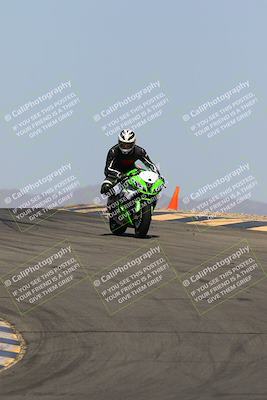 media/Mar-28-2022-Superbike Trackdays (Mon) [[b8603d0f67]]/Open Track Time/Turns 9 and 10/